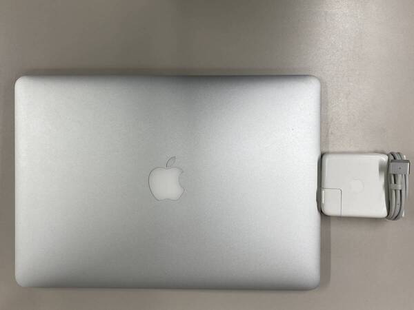 ★ちょい美品 MacBook Air 13インチ SSD 128GB 充電108回 2014年 Core i5 1.4GHz 4GB A1466 シルバー 中古 新古品 MT2328