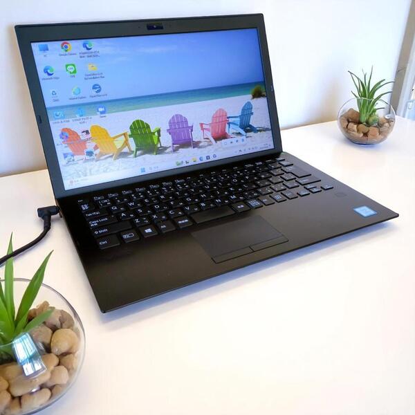 SONY vaio VJS132C11N ノートパソコン 第8世代i7 Core i7-8550U SSD256 8GB フルHD カメラ 13インチ(解像度1920×1080:FHD)