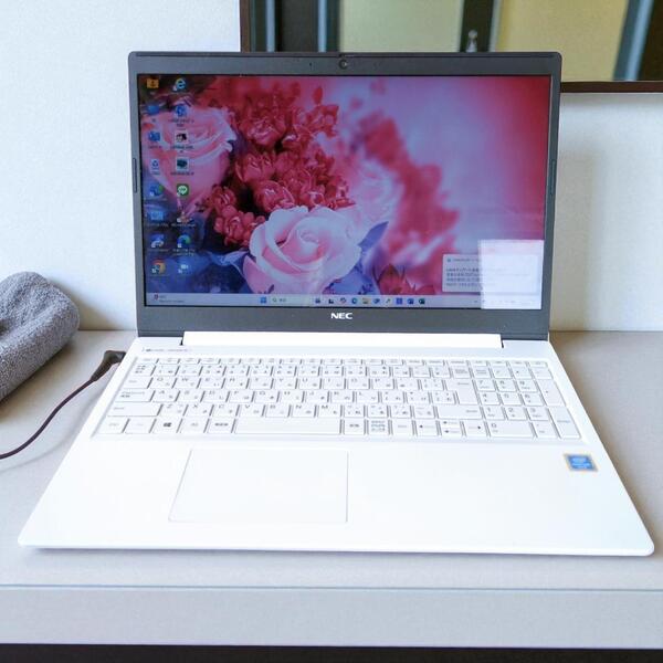 NEC NS150/NAW ノートパソコン windows11 Pentium 5405U SSD256GB メモリ8GB カメラ オフィス付 15.6インチ(解像度1920×1080)