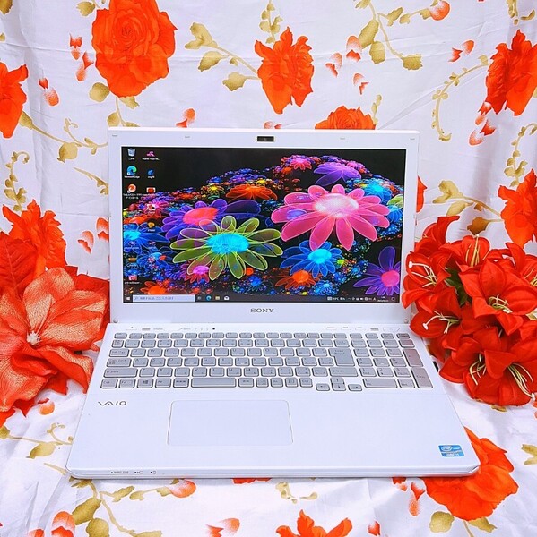 極上品/ホワイト色/2世代Corei7/DVDドライブ/新型Win11搭載/メモリ8G/ Webカメラ/ Bluetooth/新品SSD512GB