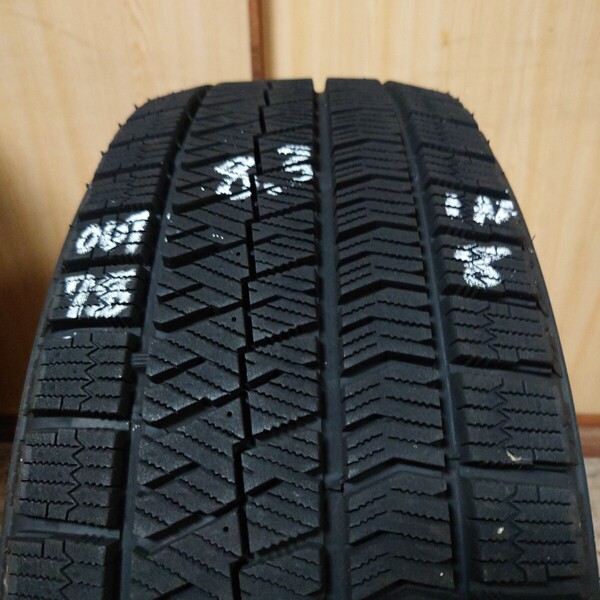(中古6)ブリヂストン ブリザックVRX2 195/55R15 85Q 17年製 IN・OUTあり BRIDGESTONE BLIZZAK VRX2