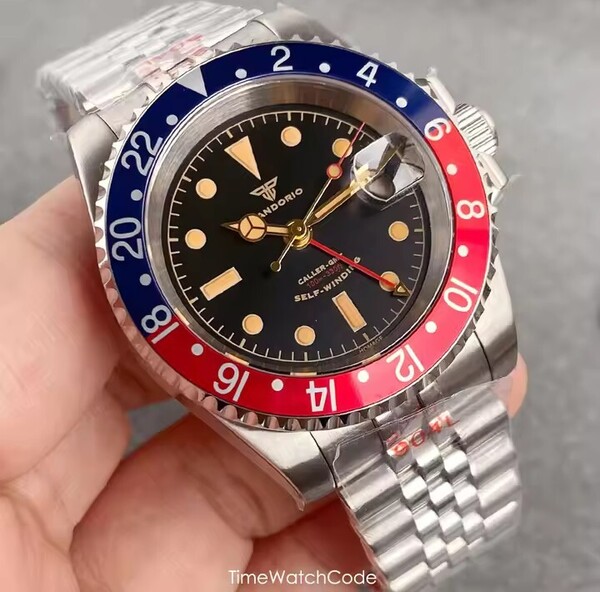 【新品未使用】自動巻き腕時計シルバー赤青ブラック文字盤ビジネスウォッチ機械式防水サファイアガラス