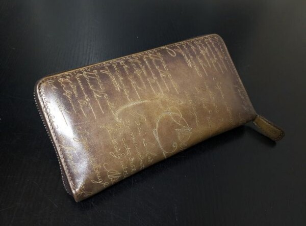 美品 ベルルッティ Berluti カリグラフィ ラウンドジップ レザー長財布