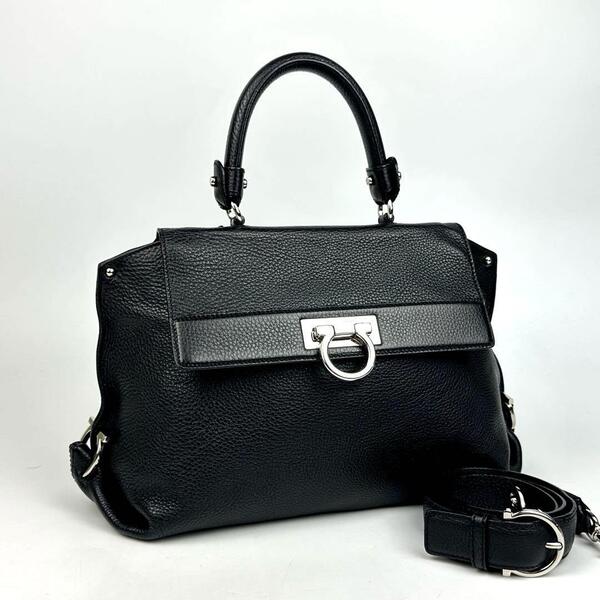 美品●Salvatore Ferragamo フェラガモ ハンドバッグ 2way ショルダーバッグ ソフィア ガンチーニ 斜め掛け レザー 黒色 ブラック 男女兼用