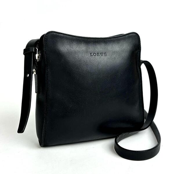 美品●LOEWE ロエベ ショルダーバッグ ロゴ型押し 斜め掛け シルバー金具 アナグラム カーフレザー 黒 ブラック フォーマル 男女兼用