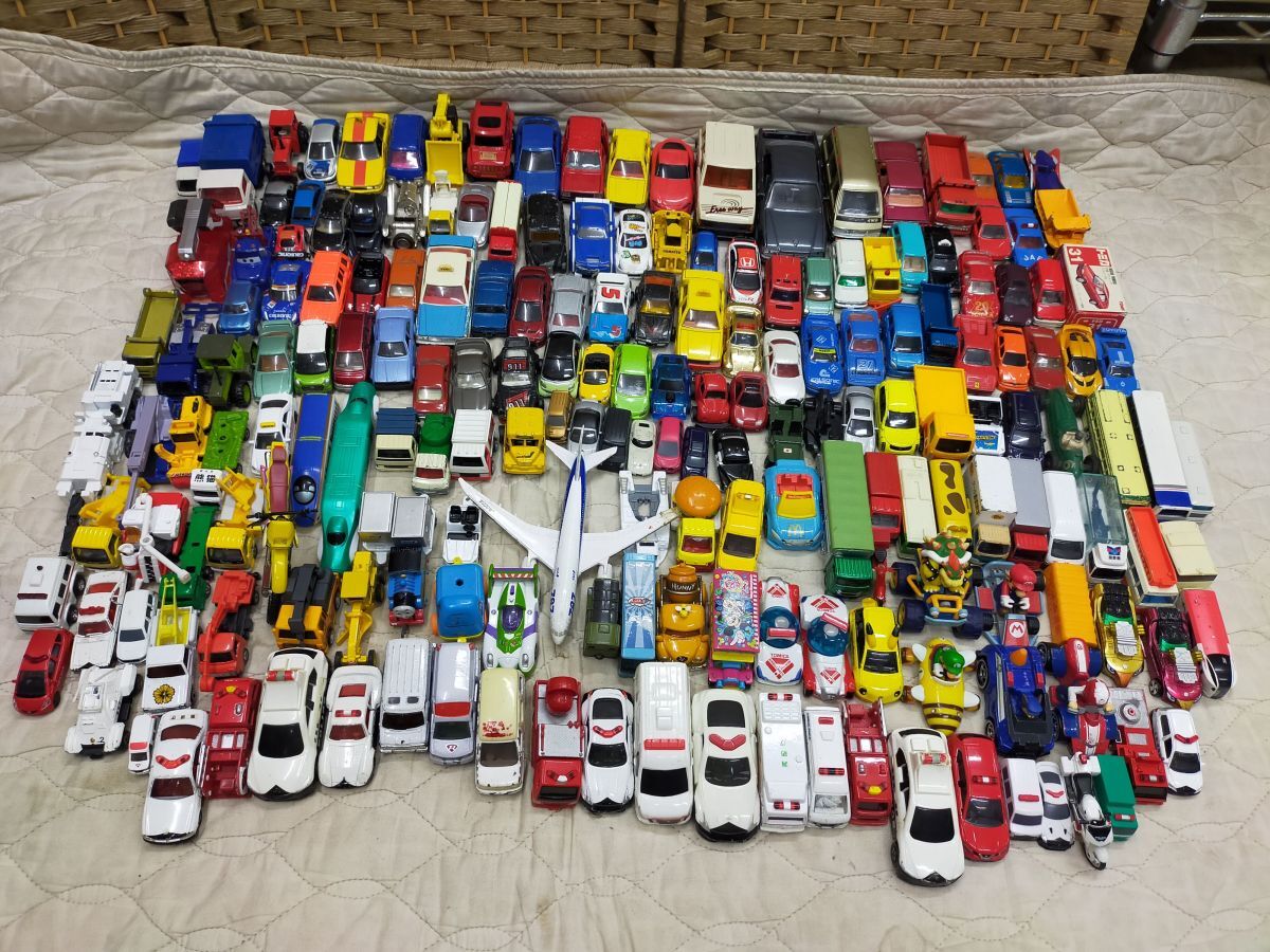 トミカ 警察車両など まとめ売り 43台セット Yahoo!オークション -「トミカ 警察車両セット」の落札相場