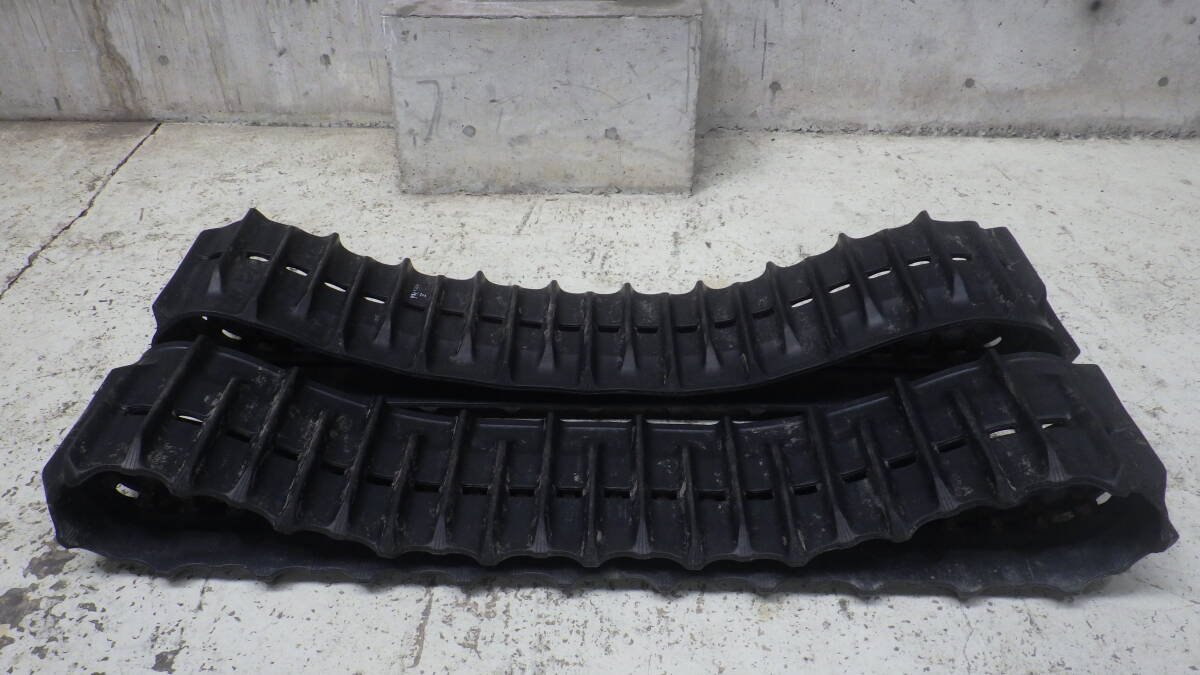 CRAWLER クローラー　YANMA ヤンマ 楽天市場】ゴムクローラー ヤンマー B32-1 / B32【初期型】 300