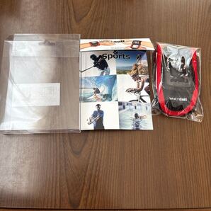 706p1818☆ 《Watch suit VIEW黒/赤》はApplewatch、スマートウォッチを5秒で簡単装着する保護プロテクターです。