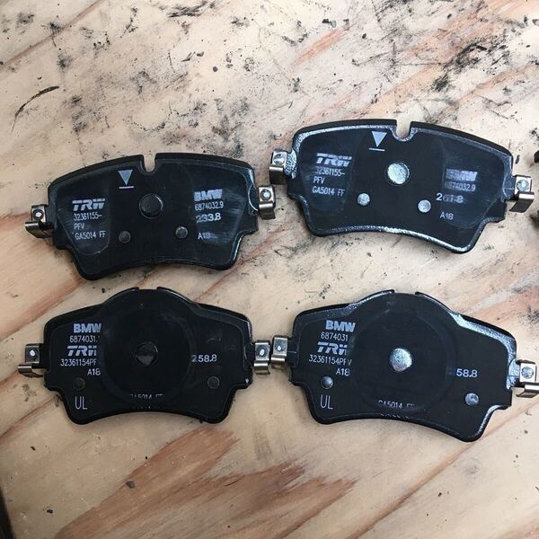 BMW MINI ブレーキ パッド フロント リヤ 新車外し F54 F55 F56 F57 F60 各種 メーカー純正