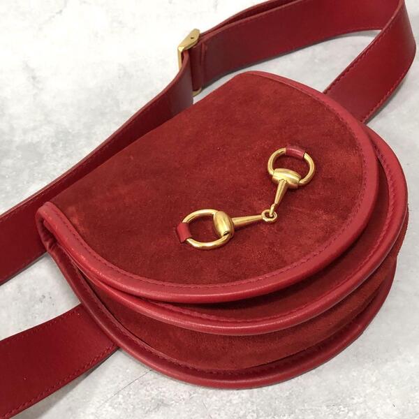 GUCCI グッチ ホースビット スエード スウェード ボディバッグ ウエストポーチ ショルダーバッグ 斜めがけ レザー 赤 レッド ゴールド金具