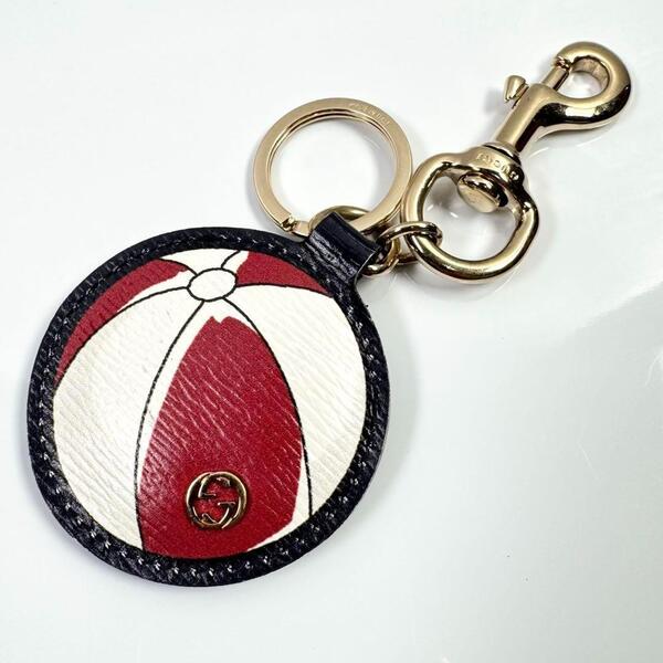 美品 GUCCI グッチ ビーチボール レザー キーホルダー チャーム レッド キーリング ホワイト ネイビー ゴールド金具 GG インターロッキング