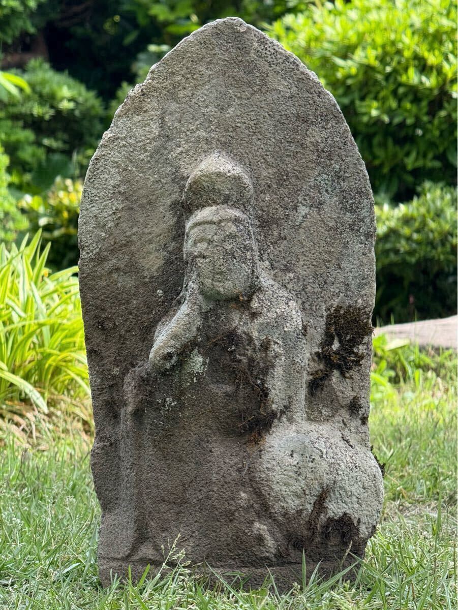 江戸期 如意輪観音坐像 苔むし 野仏 自然石 石造仏像 彫刻 仏教美術