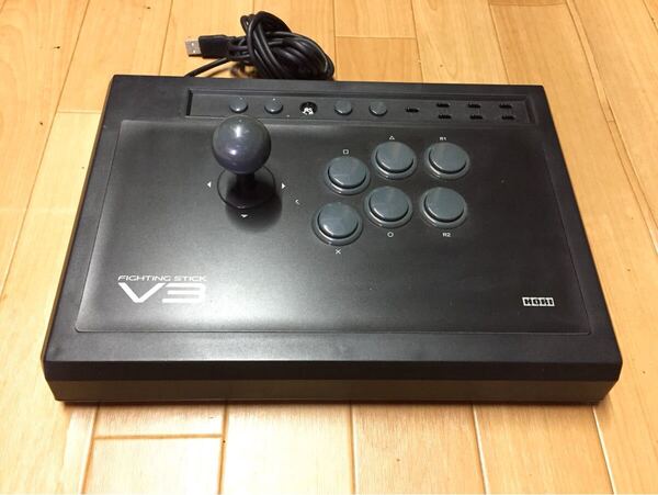 ☆ 美品即決☆PS3 HORI ファイティングスティックV3 コントローラー アケコン☆