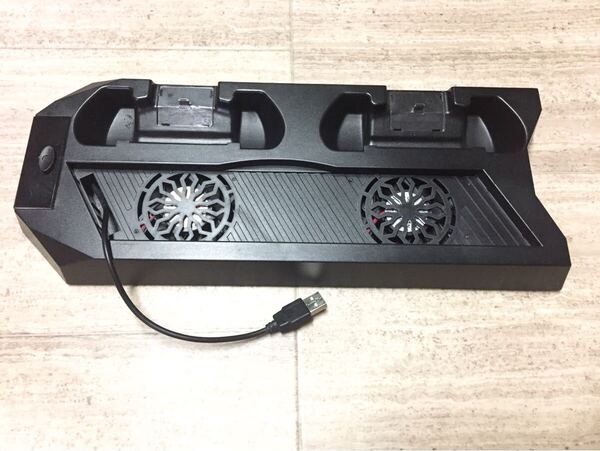 ☆動作品即決☆PS4 冷却スタンド コントローラー 充電 ブラック