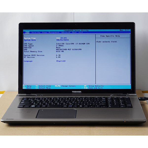 P019 東芝 T772-W5TF Core i7-3610QM メモリー8GB 17.3インチ マウンター不要 バッテリー付属 ブルーレイ ジャンク