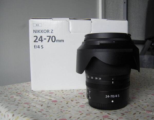 !! Nikon ニコン NIKKOR Z 24-70mm F4 S★おまけ付 美品と判断しています !!