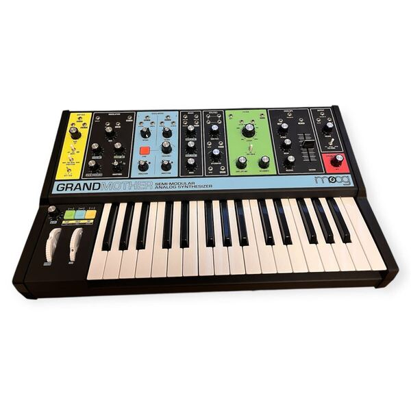 moog grandmother シンセサイザー アナログシンセ セミモジュラー