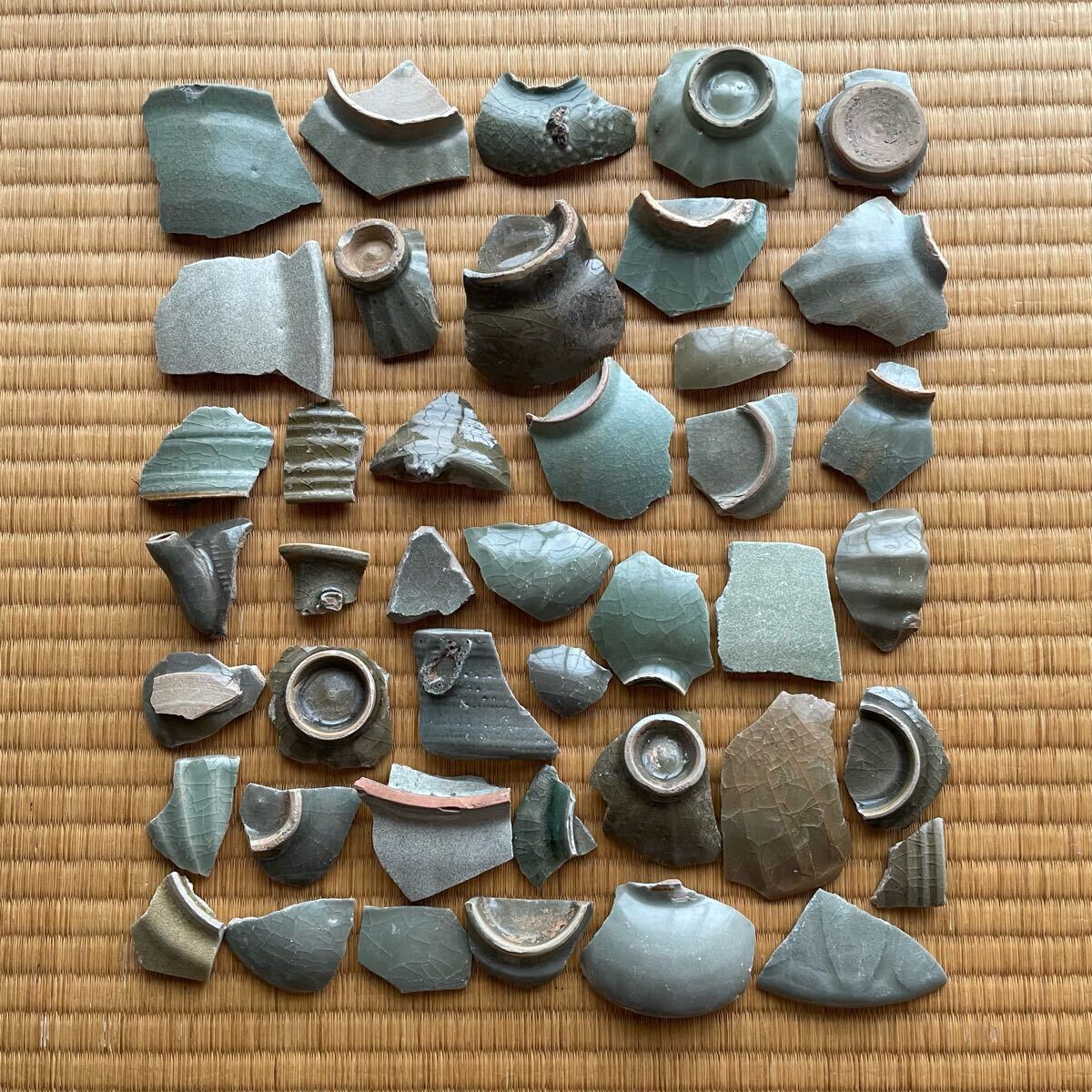 宋汝窯天青釉四足鼎 香炉 装飾品 現代工芸品 美術品 置物 - メルカリ
