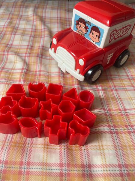 ペコちゃん ポコちゃん 不二屋 車 型はめ パズル ミニカー レトロ 貴重品 当時物 ヴィンテージ