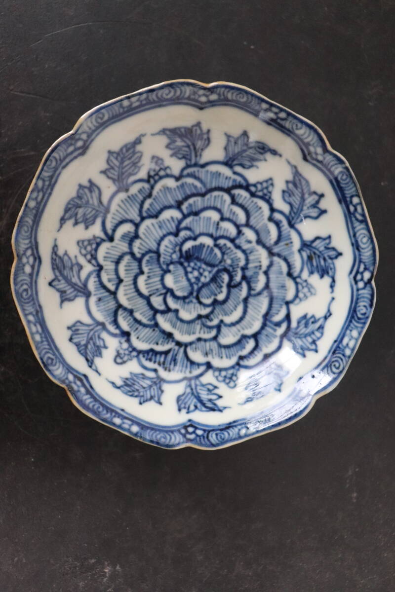中国 紅釉金彩花卉紋大皿 大明嘉靖年製銘 送料込み250705 中国 紅釉金彩花卉紋大皿 大明嘉靖年製銘 送料込み250705 (2025