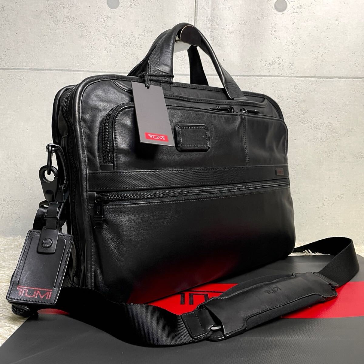 【希少 廃盤品】トゥミ ビジネスバッグ ナパレザー 2way大容量 A4可 Yahoo!オークション -「トゥミ ナパレザー」の落札相場・落札価格