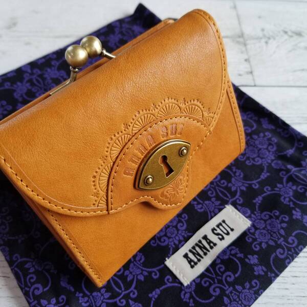 定価24,200円 キーホール【送料無料・匿名配送】◆新品◆ANNA SUI アナスイ◆がま口 折り財布 二つ折り財布 三つ折り財布 キャメル