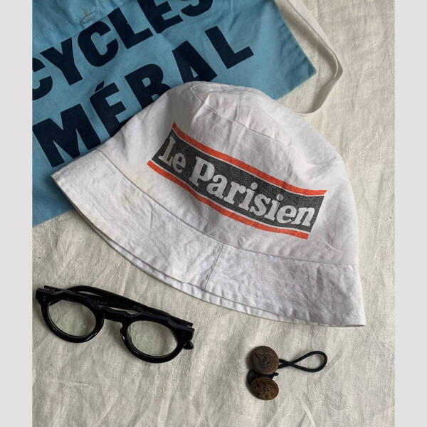 フランス 70s Le Parisien パリジャン 新聞 ヴィンテージ バケット ハット 欧州 フレンチ ツール・ド・フランス 古着 帽子 キャップ