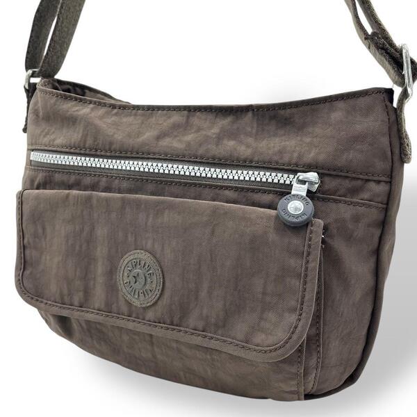 美品 KIPLING キプリング ショルダーバッグ ナイロン ブラウン 茶