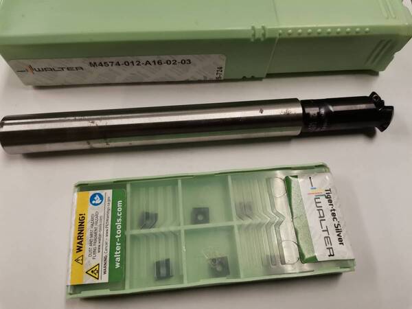 ワルター Walter 面取りカッタ 45° M4574-012-A16-02-03 SDMT06T204-F57 WKP35S
