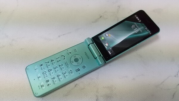S2988 Softbank SIMフリー AQUOSケータイ2 601SH SHARP 4Gガラホ 簡易確認&初期化OK 判定○ 送料無料 WebにてSIMロック解除受付手続済み