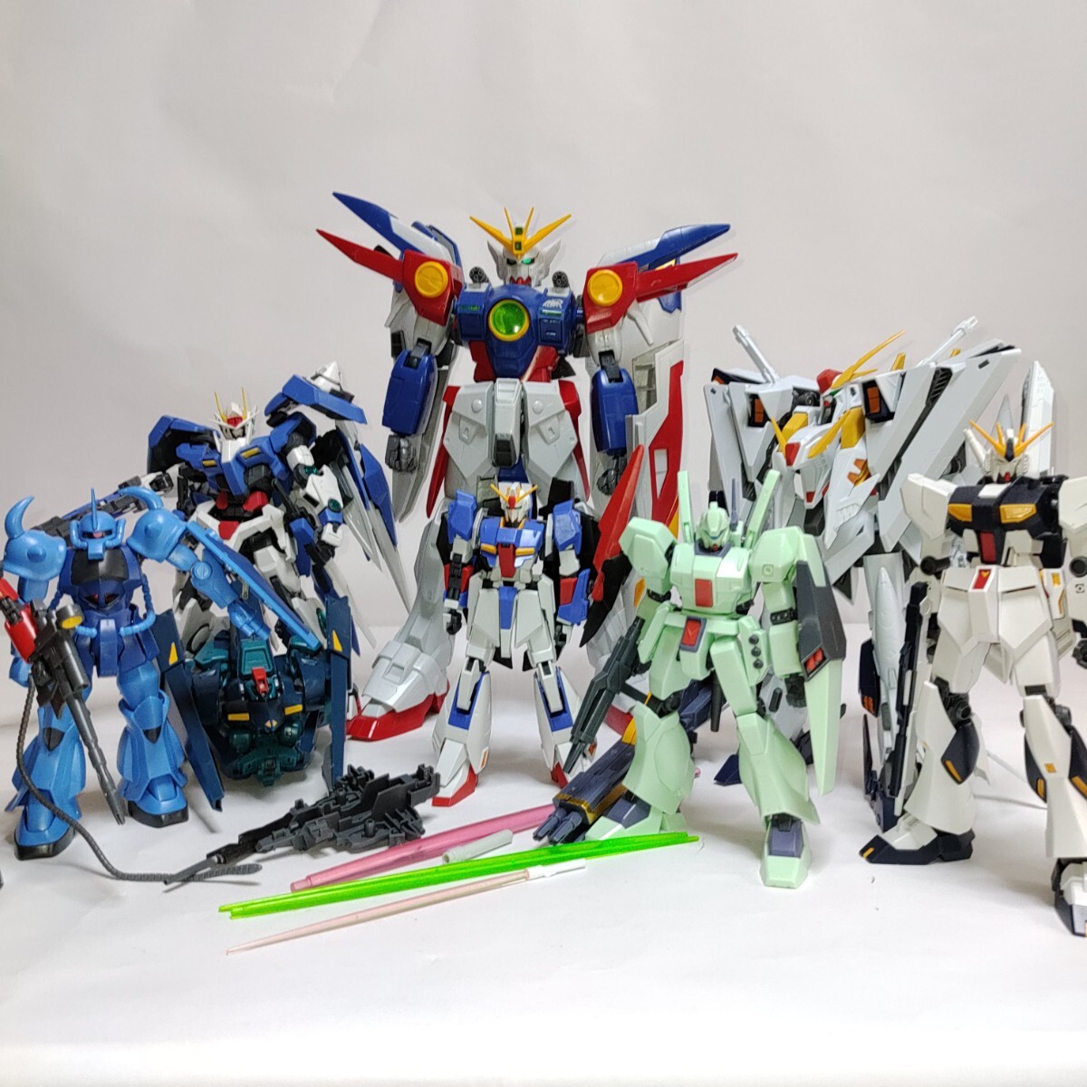 【完成品】1/100 Ξ(クシィー)ガンダム Yahoo!オークション -「1/100 クスィー」の落札相場・落札価格