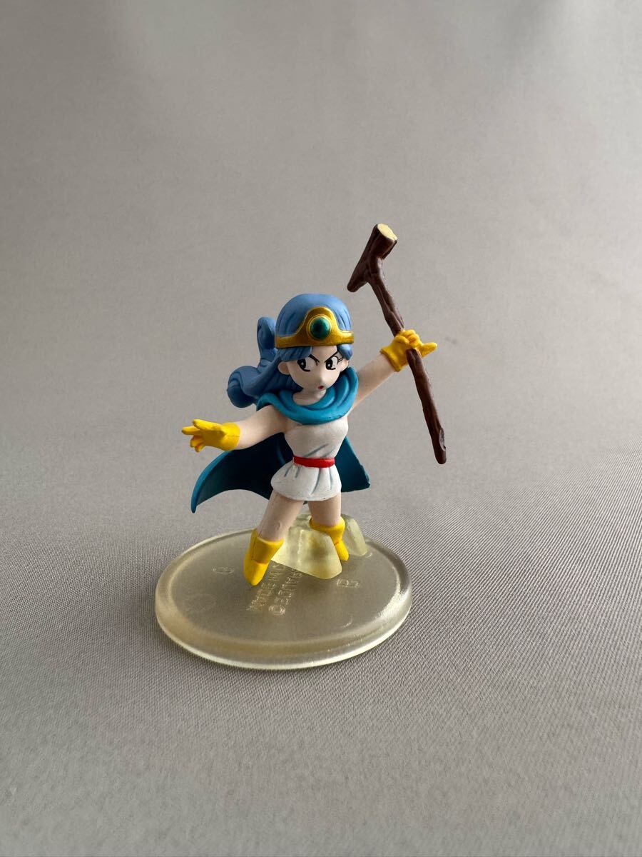 ドラクエ3 女戦士 キャラクターフィギュアコレクション ロトの