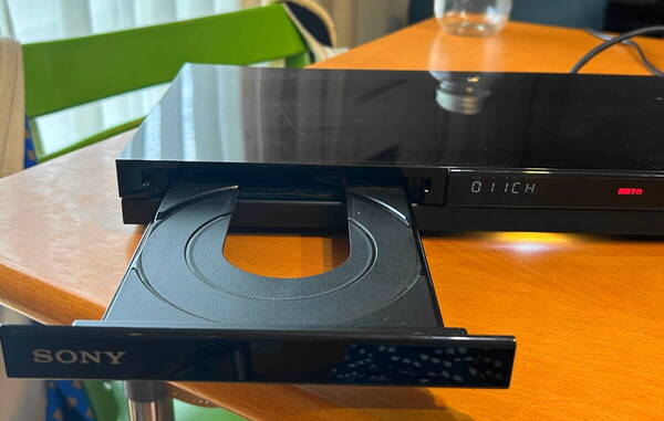 ★訳アリ/ジャンク品★送料無料★sony★bdz-zw1800★ソニー ブルーレイレコーダー★2022年製★1TB★