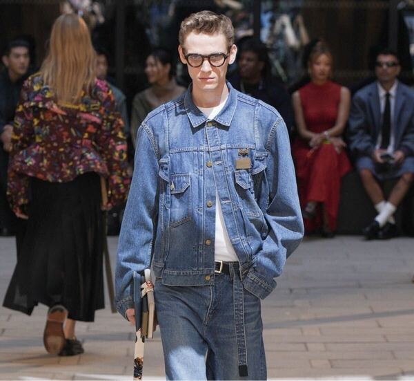 未使用品 sacai×Levi's 25SS Denim Jacket Blue Size4 XL デニム ジャケット ブルゾン 1st 2nd 3rd ビッグE MA-1 パーカー Tシャツ