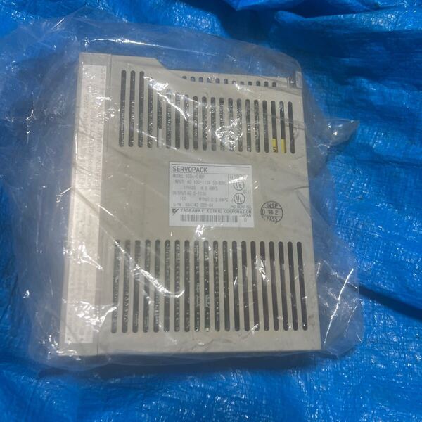 Yaskawa 安川電機 モーター サーボバンク SGDA-01BP