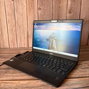 薄型 超軽量! 富士通 U939 i5 第8世代☆8GB SSD256GB Windows11 カメラ Office付き 即納! 初期設定不要☆ 届いてすぐに使えます◎