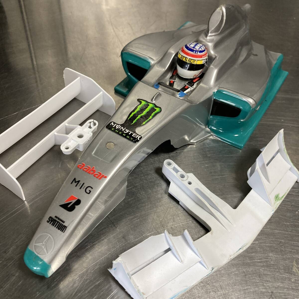 F103フルオプション・ボディ・スペアパーツ付き中古品です Yahoo!オークション -「f103 ボディ」の落札相場・落札価格