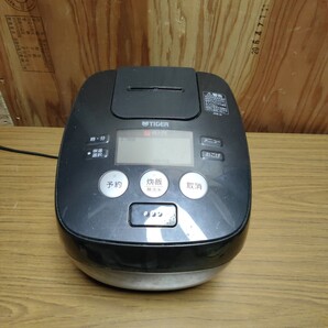 送料無料(1261)TIGER タイガー 炊飯器 圧力IH炊飯ジャー JPB-H102