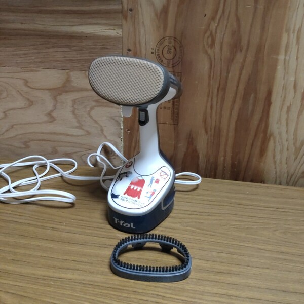 送料無料(1336)T-fal ティファール ハンディ衣類スチーマーアイロン アクセススチームライト DR8085 ガーメントスチーマー アイロン