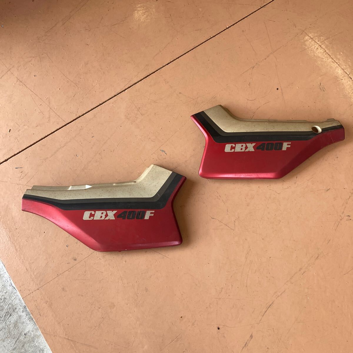 最終値下げ　cbr400f サイドカバー　純正　オリジナルペイント　当時物 最終値下げcbr400f サイドカバー純正オリジナルペイント当時物