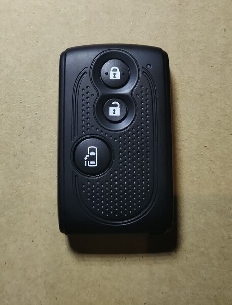 ダイハツ☆スマートキー☆前期☆タントLA600S☆タントカスタムLA600S☆ウェイク☆純正新品☆未登録☆送料込 3ボタン