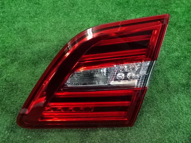 GLE W166 純正 後期 右 テールランプ/ライト/レンズ LED A166