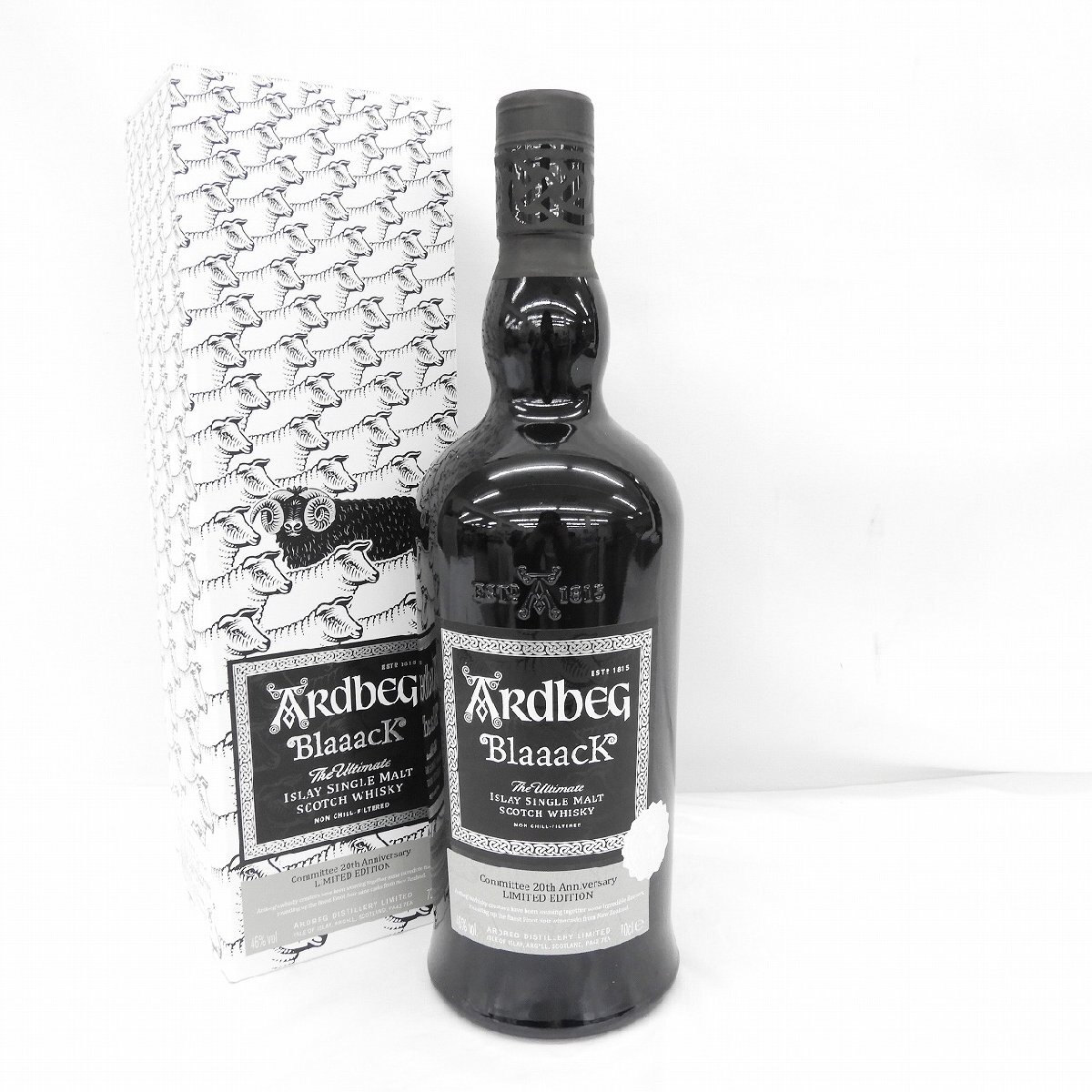 ARDBEG、ブラックボトルの数量限定品発売 | HIGHSNOBIETY.JP