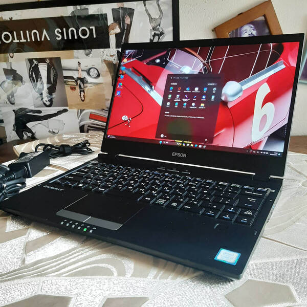 ☆ EPSON NA520E ☆ 8世代 i7 8565U ☆ 1920x1080 ☆ 16G 256G SSD Windows11 ☆KJA03