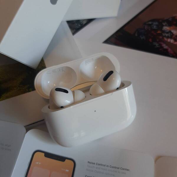 # Apple AirPods Pro # エアポッズ プロ # 第1世代 アップル BBT05