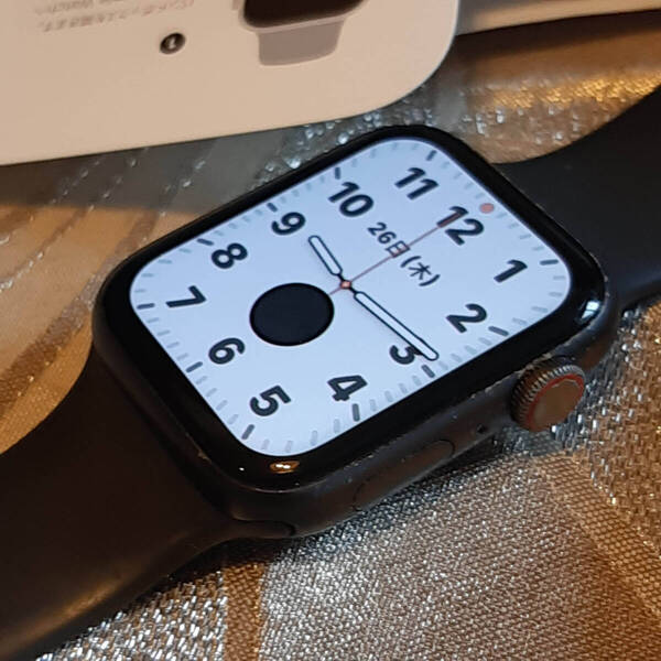 箱1式 アップルウォッチ SE 44mm GPS Apple Watch FFA01