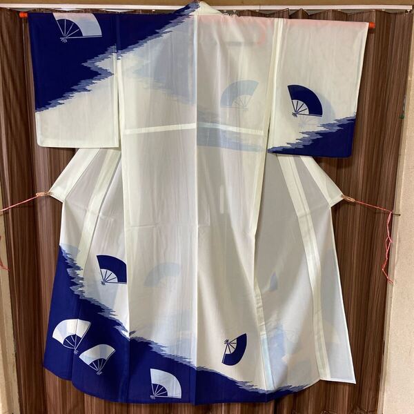 A 付下げ(夏用) 絽 正絹 白地 扇子 踊り 舞台 着物 和物 和服 和装 和風