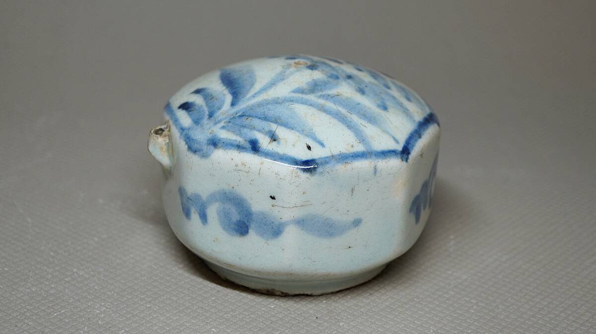 朝鮮美術 陶磁器 | 李朝白磁染付花文阿古陀形水滴 | gallery陽々