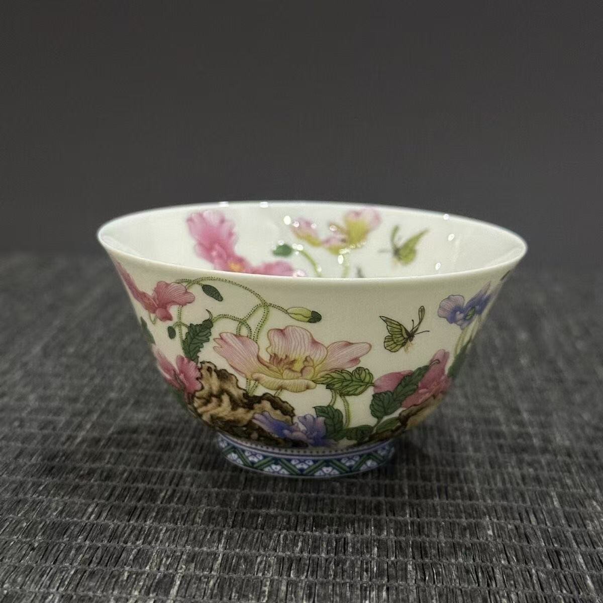 中国 景徳鎮製 薄胎粉彩 花文 湯呑 N 4553 - メルカリ