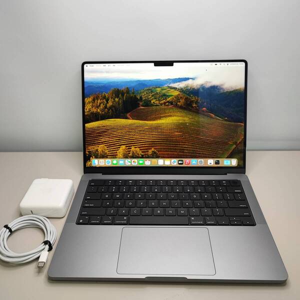 【LS062104】AppleMacBookPro2021 Apple M1 Pro16 GB 512GB SSD 14"